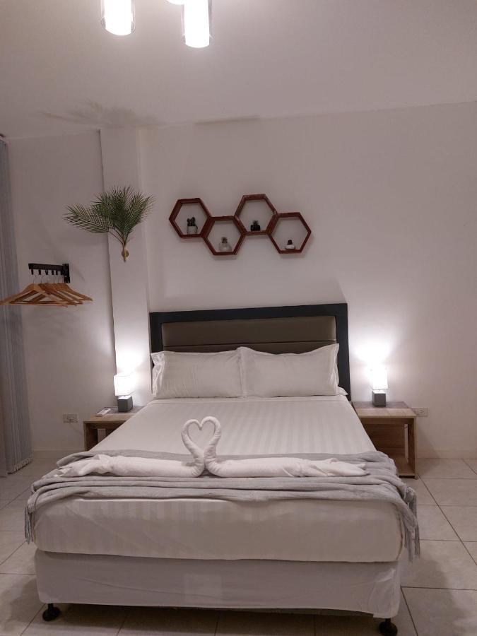 Bonsai Jacuzzi Suites Panglao Exterior photo