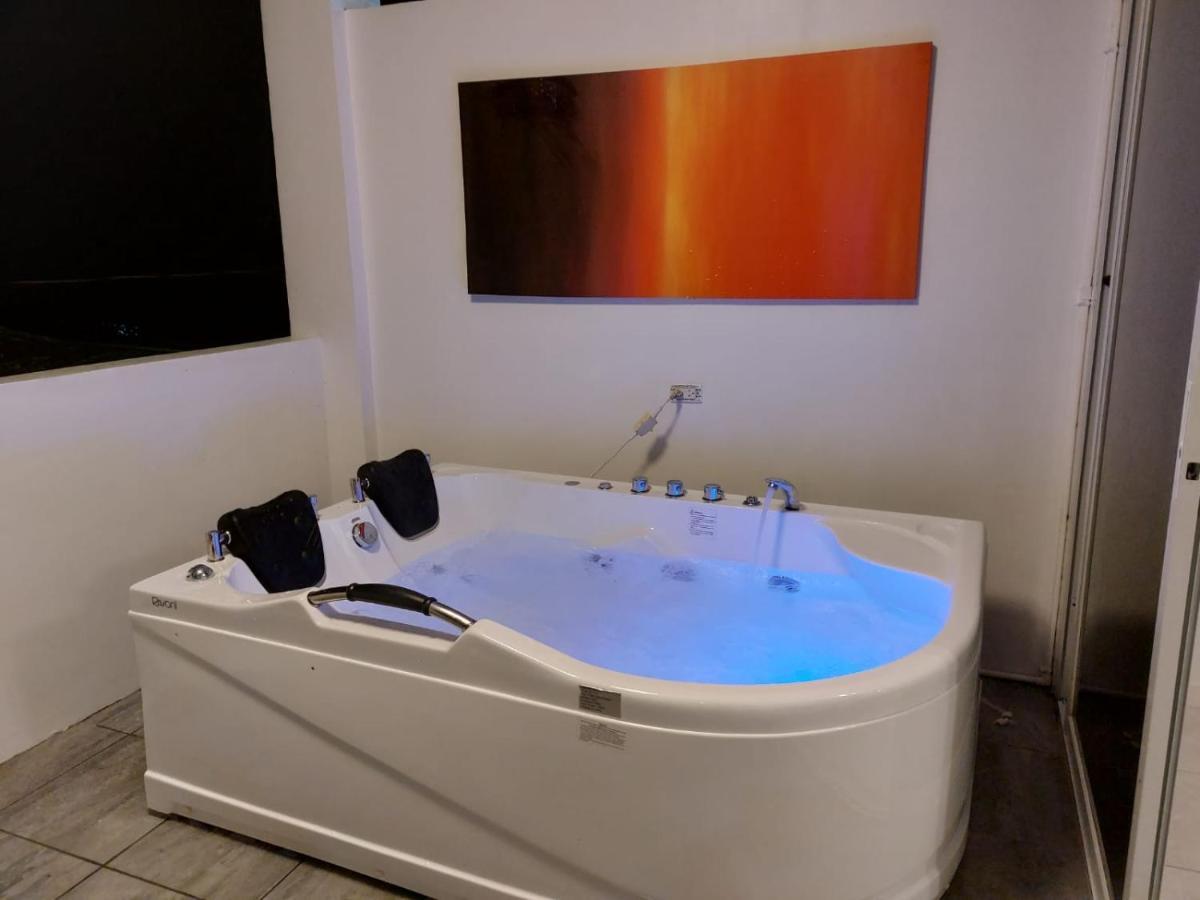 Bonsai Jacuzzi Suites Panglao Exterior photo