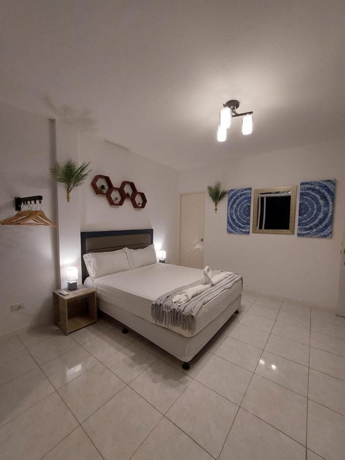 Bonsai Jacuzzi Suites Panglao Exterior photo