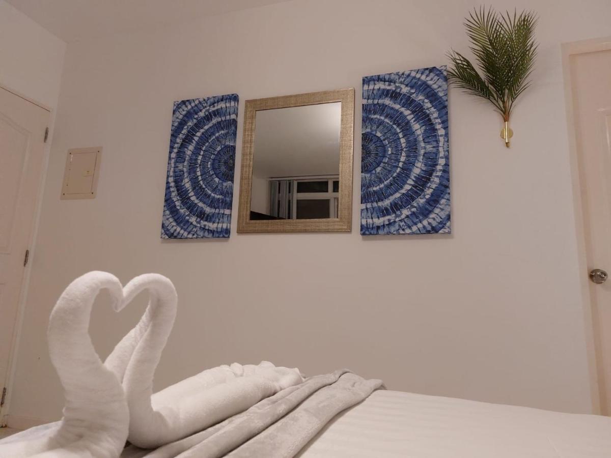 Bonsai Jacuzzi Suites Panglao Exterior photo