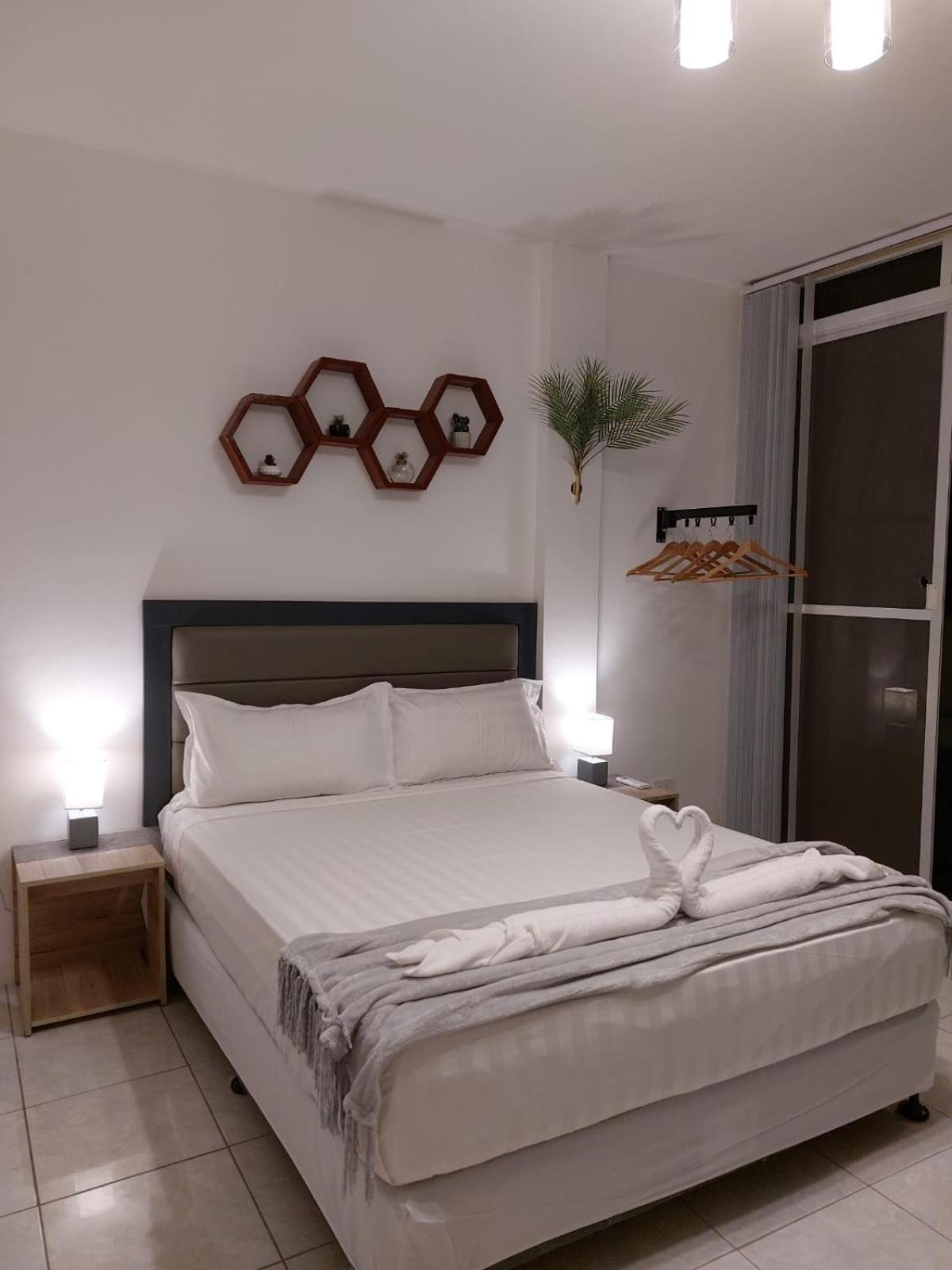 Bonsai Jacuzzi Suites Panglao Exterior photo